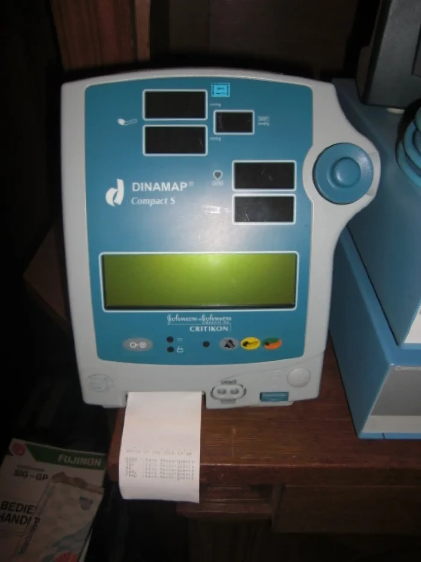 Criticon Compact S Vitaldatenmonitor - 1