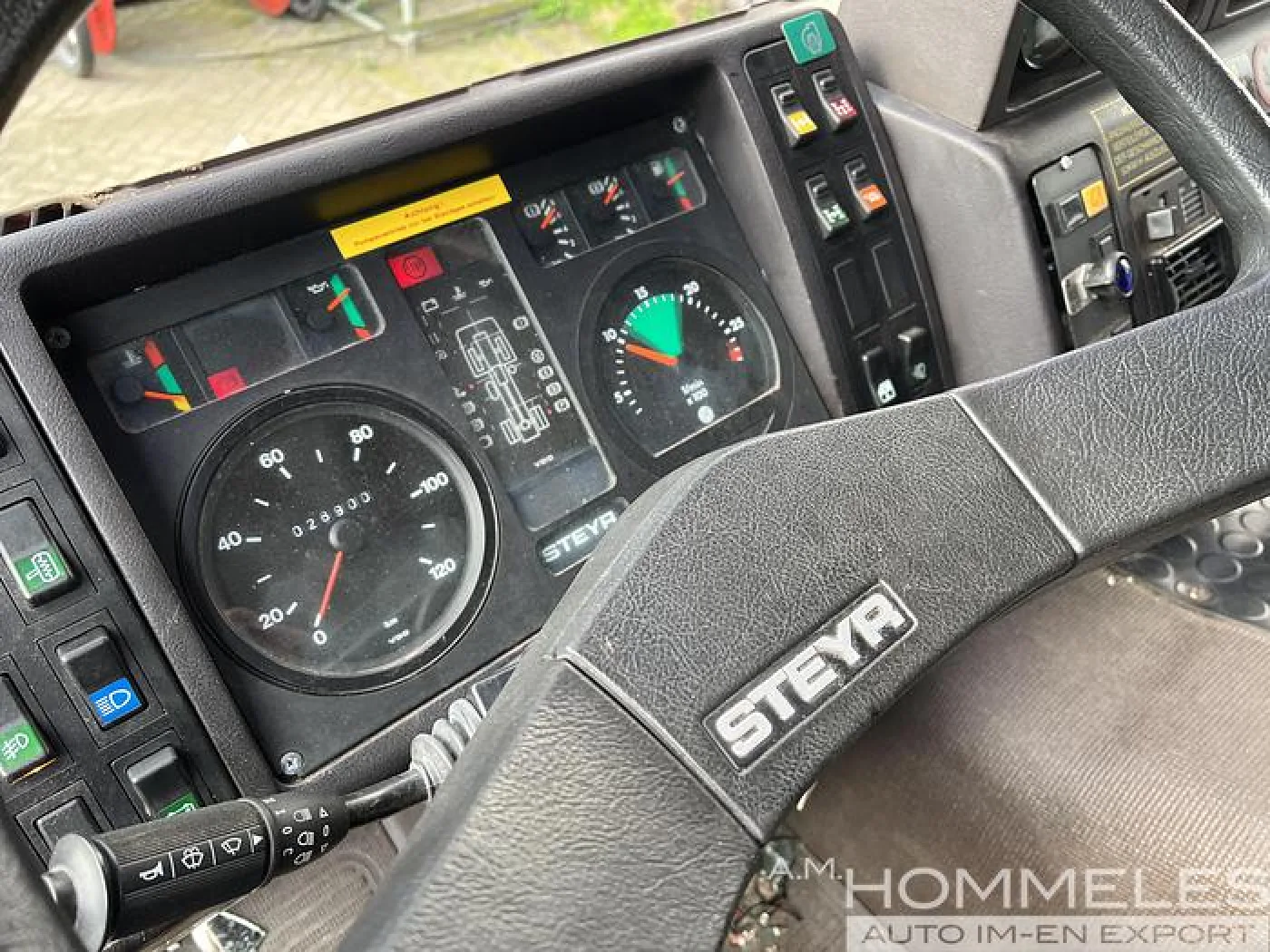 STEYR 16S26 4X4 - TLF4000 - 8