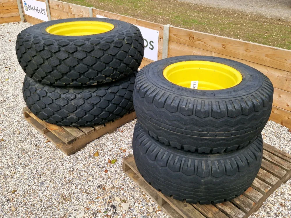 Set of 18.4-26 & 16.0/70-20 turf wheels, to suit JD