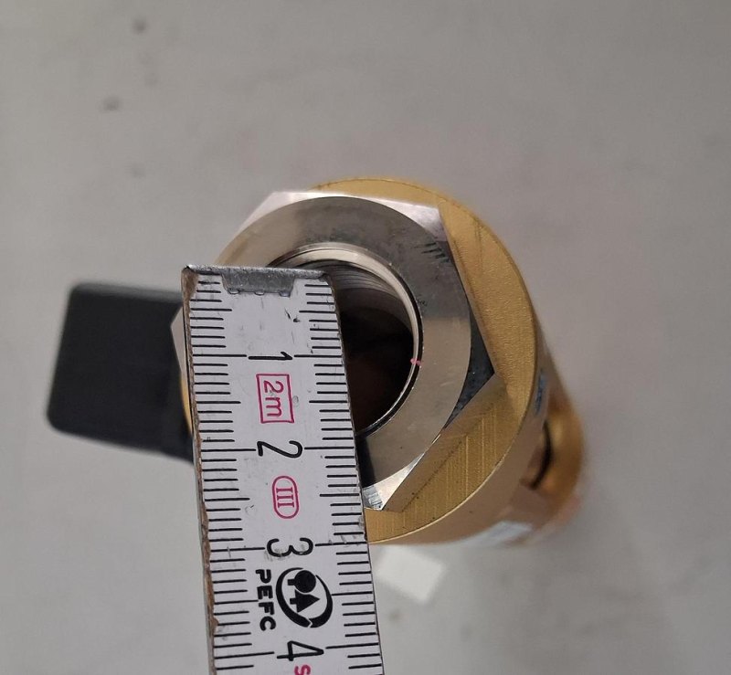 KOBOLD Flow Monitor with Switch Output