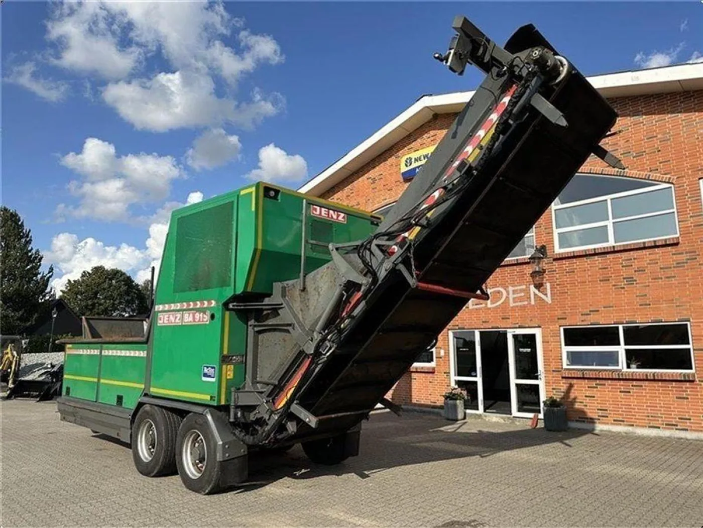 2016 Jenz BA 915 Biomass Wood Shredder Chipper - 6