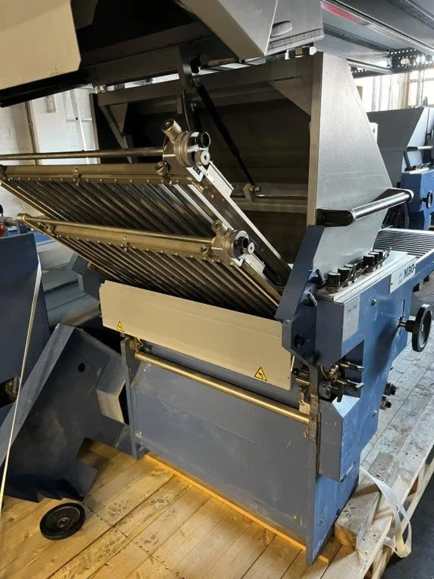 MBO T800/444 all buckle folding machine - 4