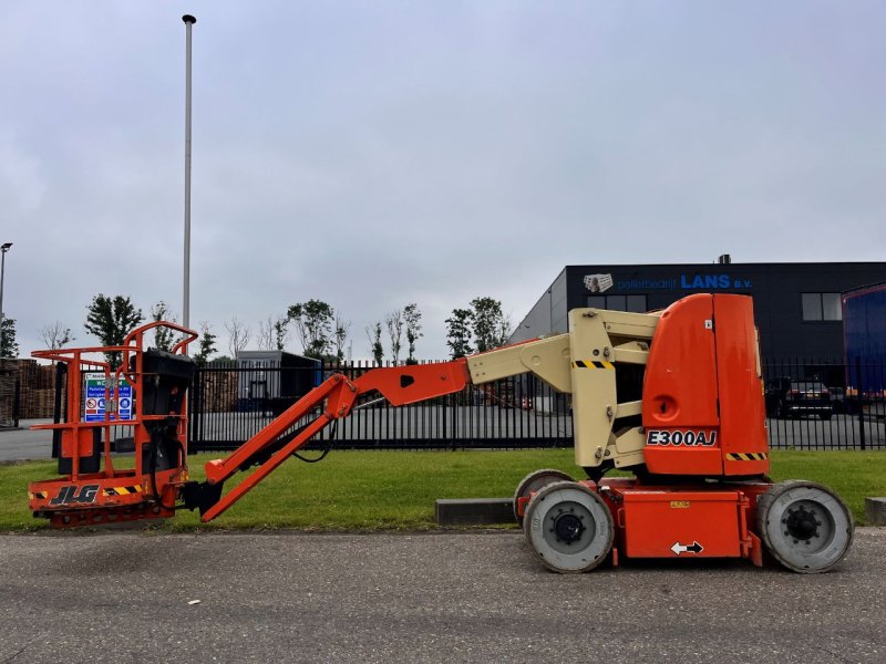 JLG E300AJ