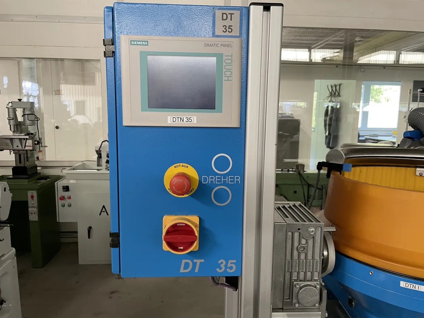 MACHINE A POLIR PAR CENTRIFUGATION “DREHER” TYPE DT35/N - 7