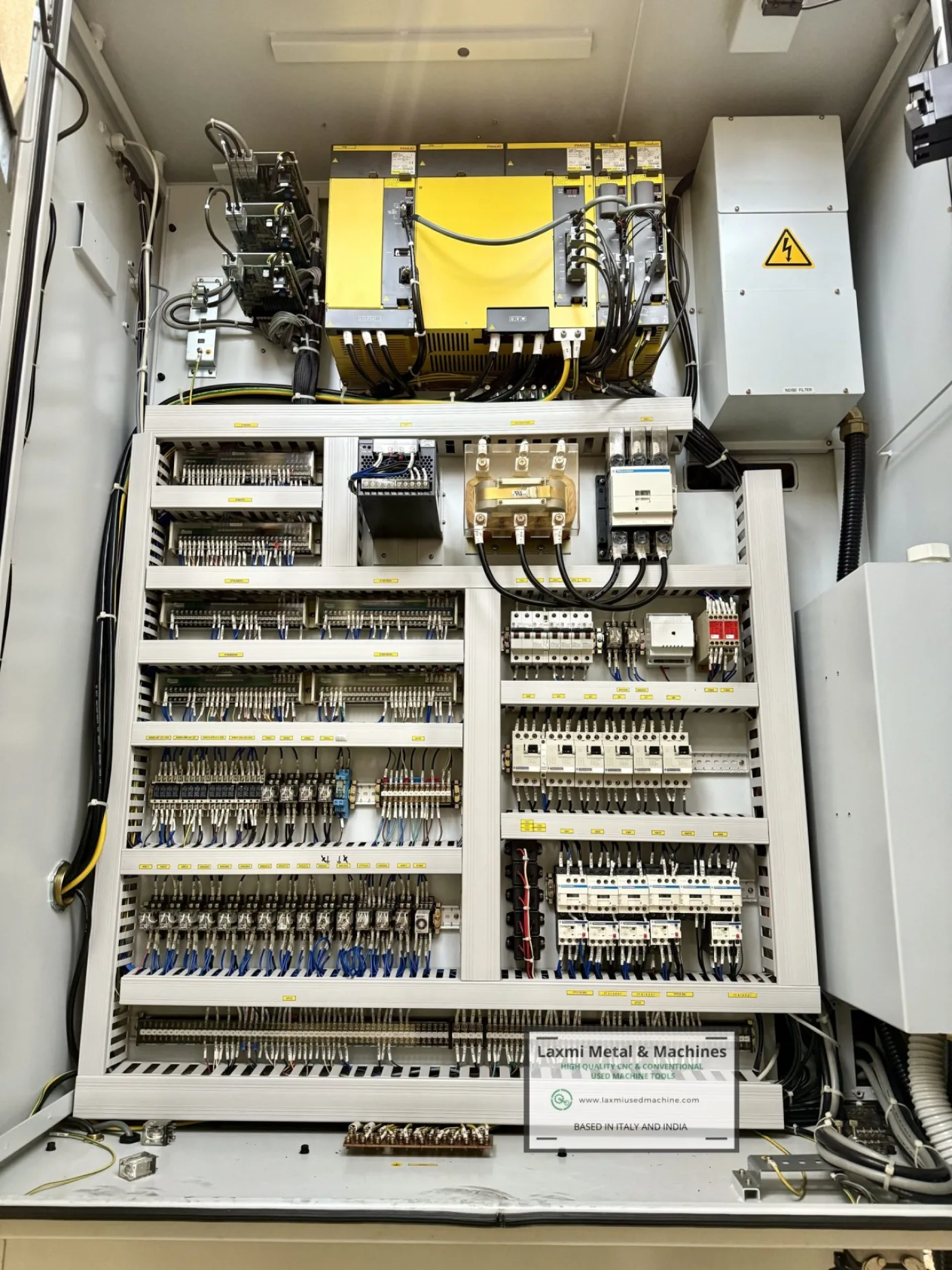 3 AXIS CNC VERTICAL TURNING CENTER, DOOSAN - V740 M - Laxmi Metal & Machines, Rohtak - 4