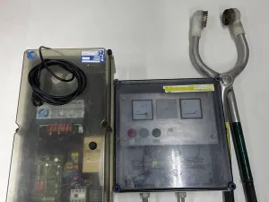 Stunning transformer with tongs