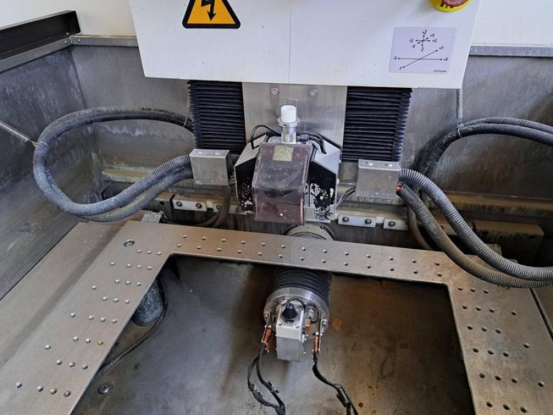 Electroerosão Agie Charmiles EDM CUT 30P