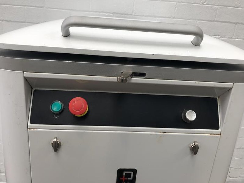 Vitella STA20 20 piece Hydraulic Dough Divider
