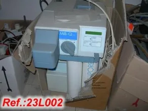 EQUIPO DE TRATAMIENTO DE AGUA DE LABORATORIO "MILLIPORE" MILLI-Q PLUS