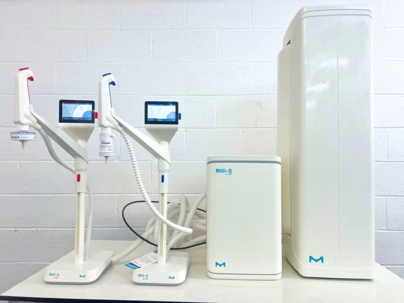 Milli-Q IQ 7005 Water Purification System