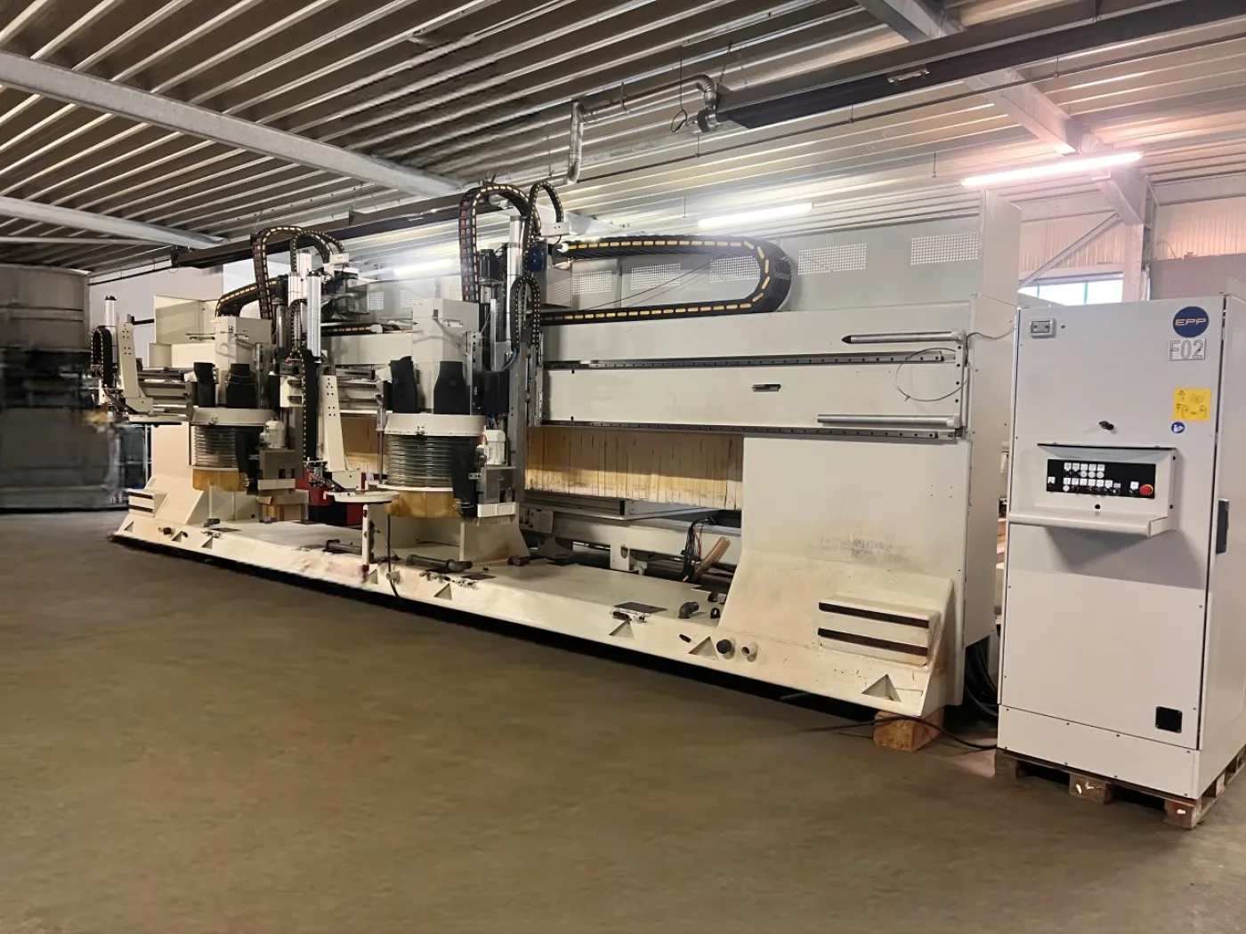 SCM ROUTECH R 400 5 Achs-Bearbeitungszentrum - 6