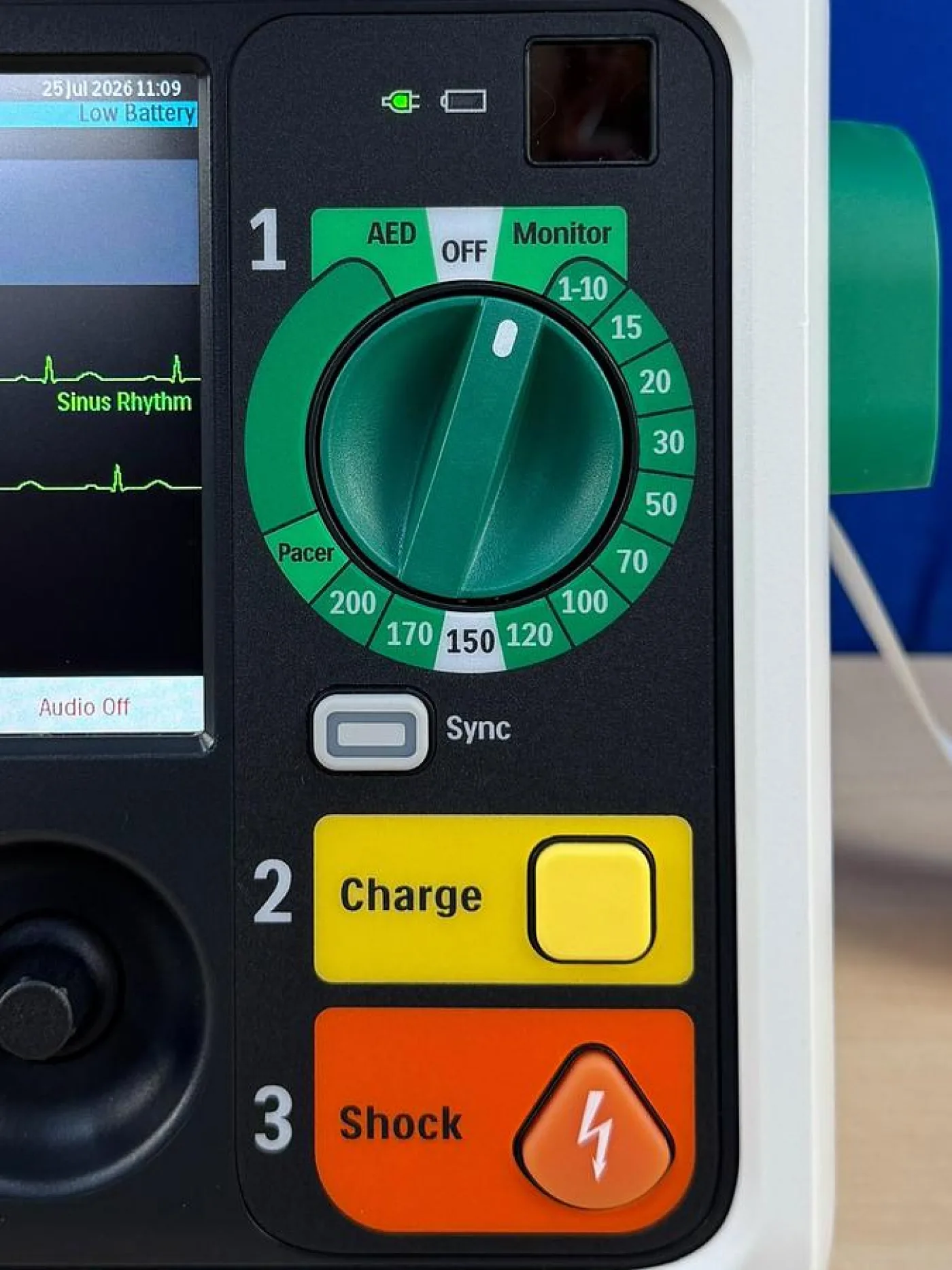 Philips Efficia DFM 100 Defibrillator REF: 866199 YOM: 2020 - 8