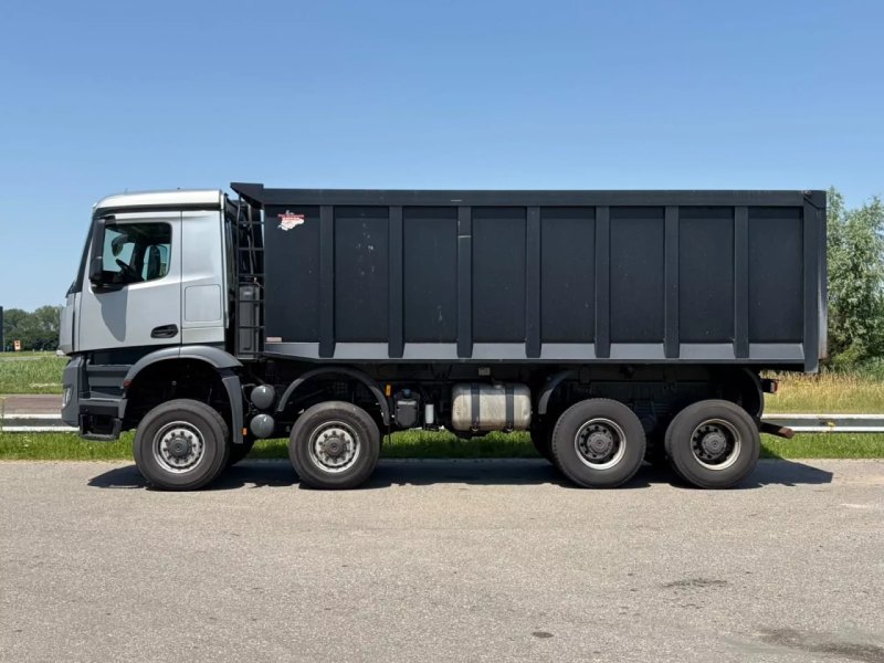 Mercedes Benz Arocs 4848 8×8 tipper