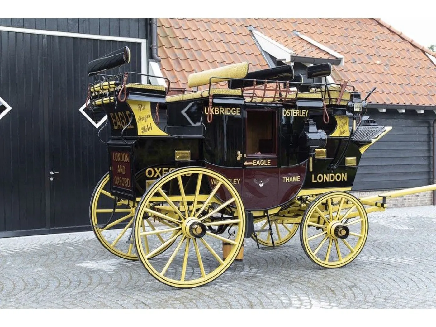 Diversen Carriage Coach - 2