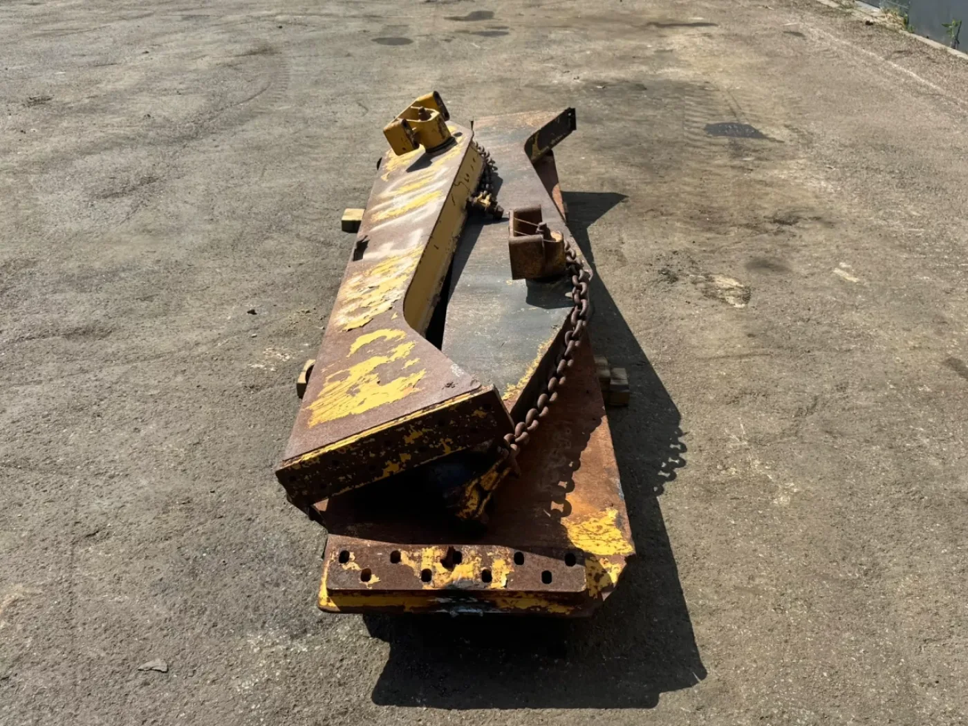 Caterpillar Tail gate730 - 6