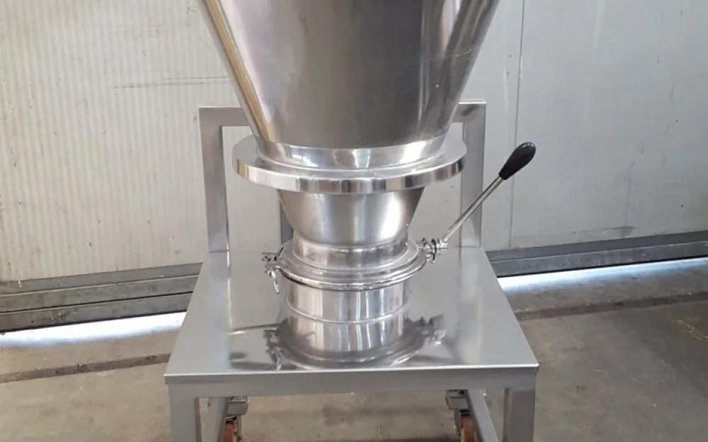 TRAMOGGIA DI ALIMENTAZIONE CON CARRELLO