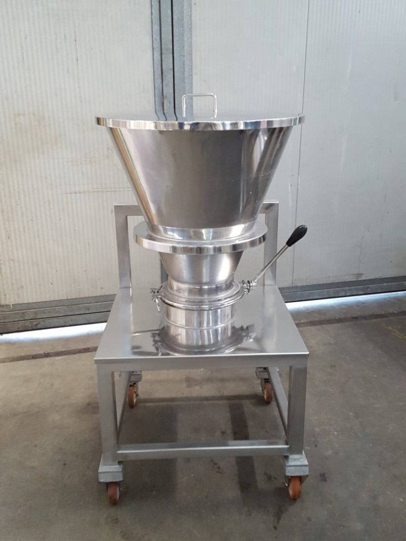 TRAMOGGIA DI ALIMENTAZIONE CON CARRELLO