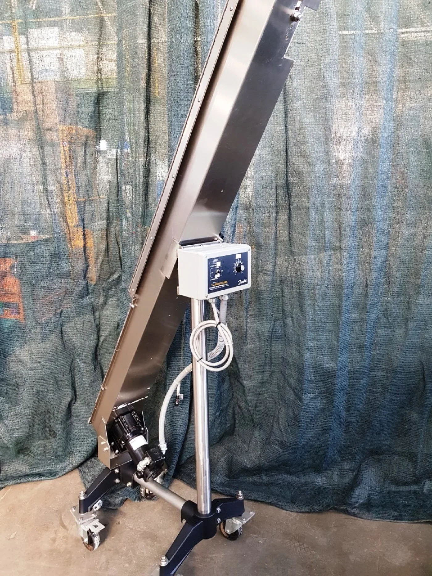 NASTRO ALIMENTATORE ELEVATORE CON VARIATORE DI VELOCITÀ - 8