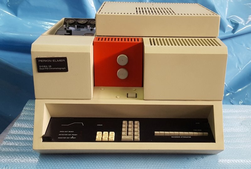 CROMATOGRAFO IN FASE GASSOSA – PERKIN ELMER – MOD. SIGMA 3B