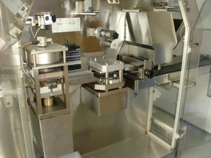 USED PRECISION GEARS LTD TR-100 BLUING MACHINE