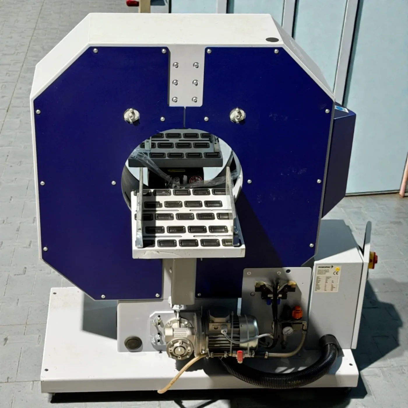 ROBOPAC COMPACTA 4 Horizontalwickler – Verpackungsmaschine für Langgut & Profile (gebraucht) - 8