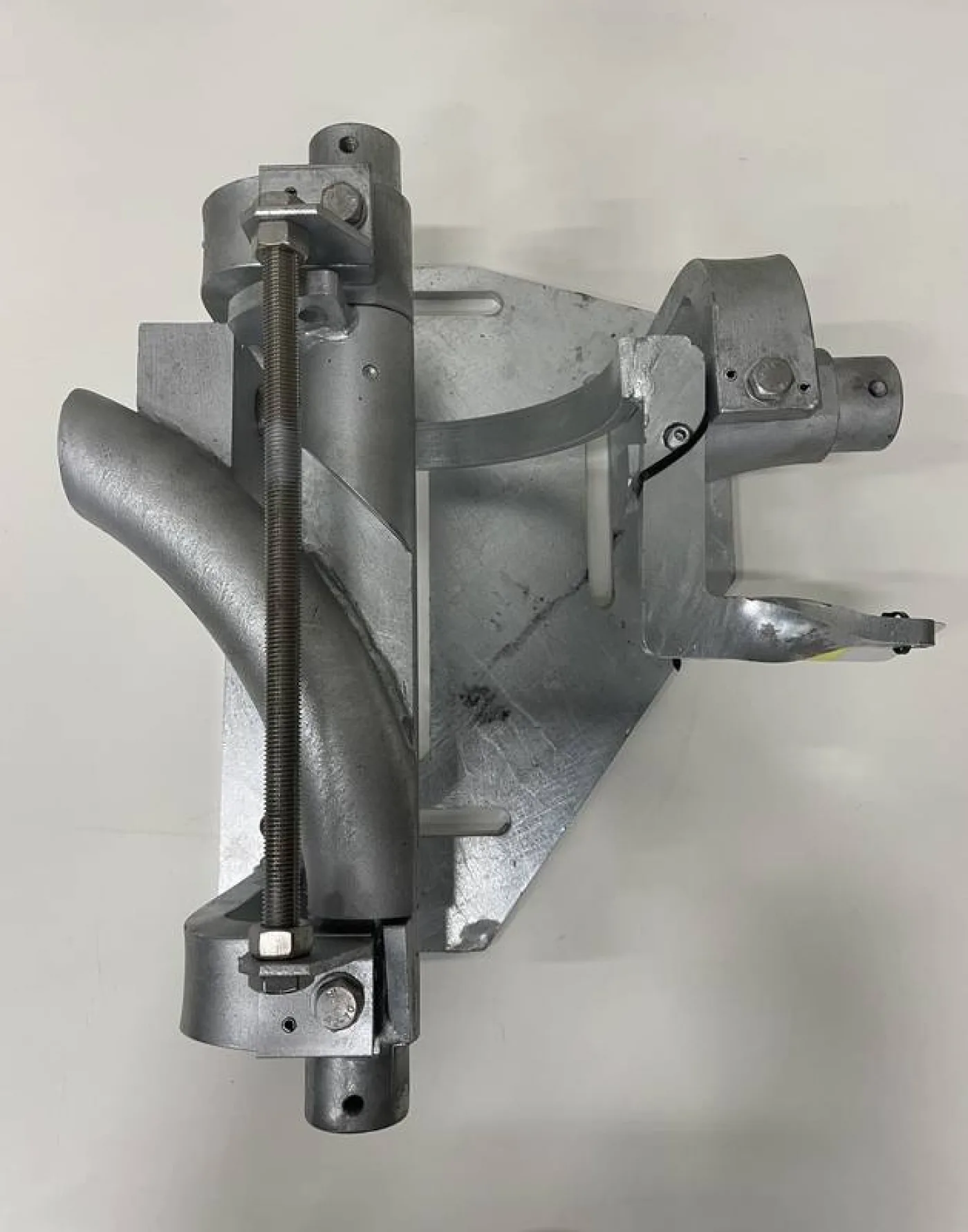 Switch left inside 90°. Tube height 15 cm. On plate - 2