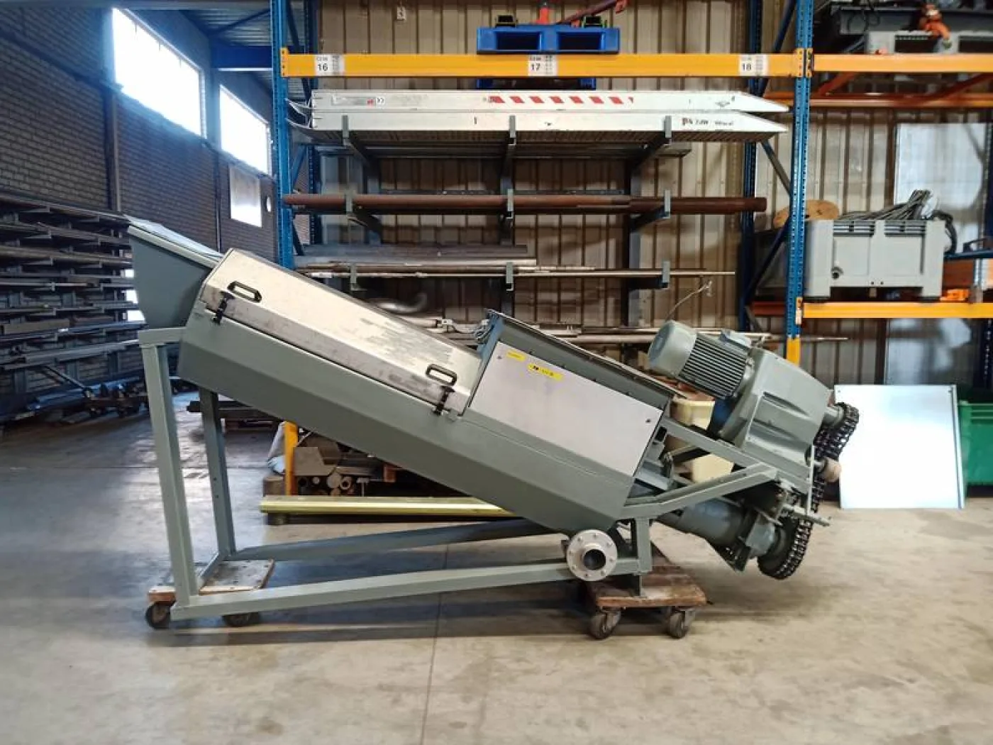 Screw press conveyor for dewatering - 1