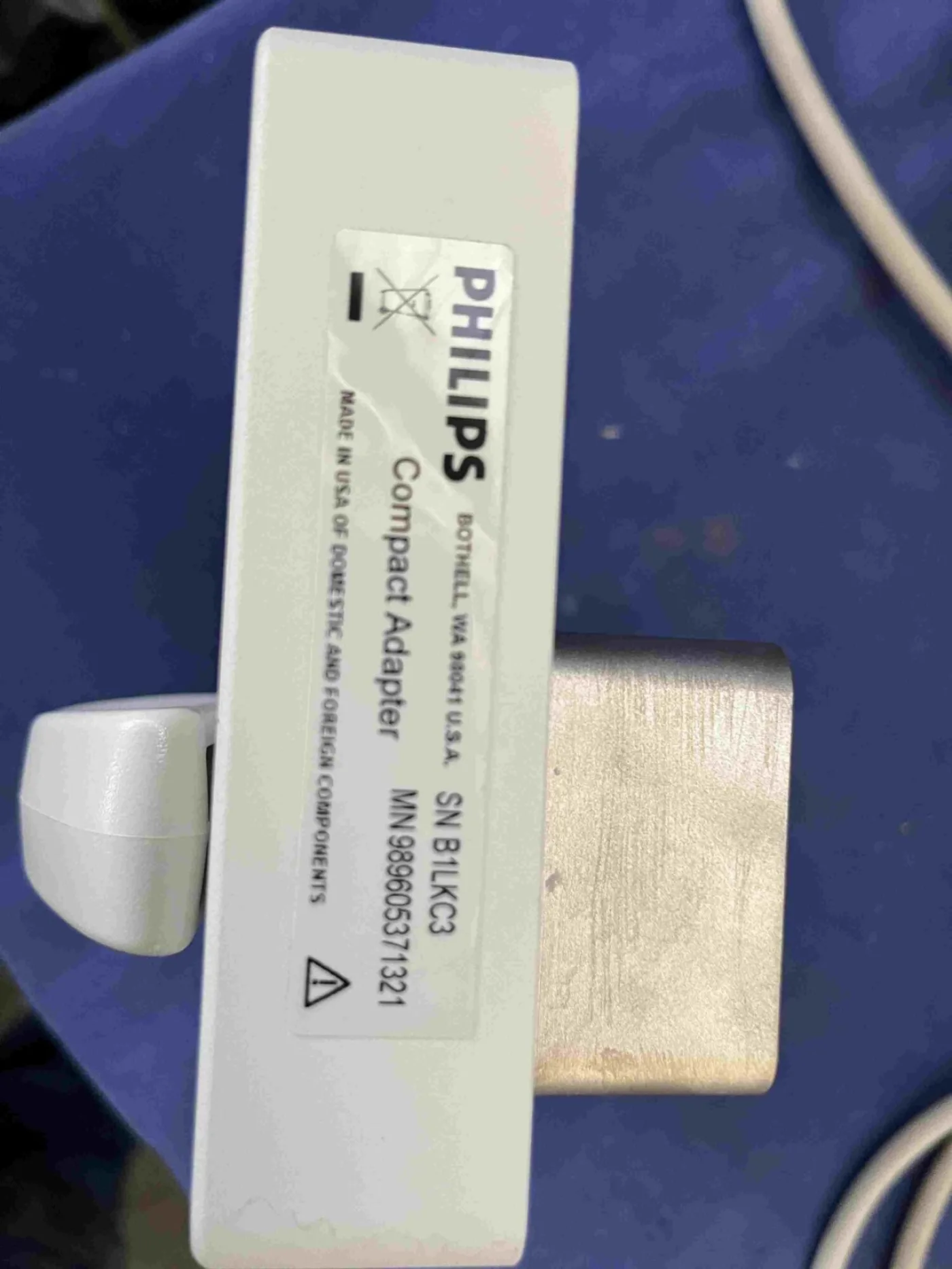 Compact Adapter (Gebraucht, sehr gut) - 4