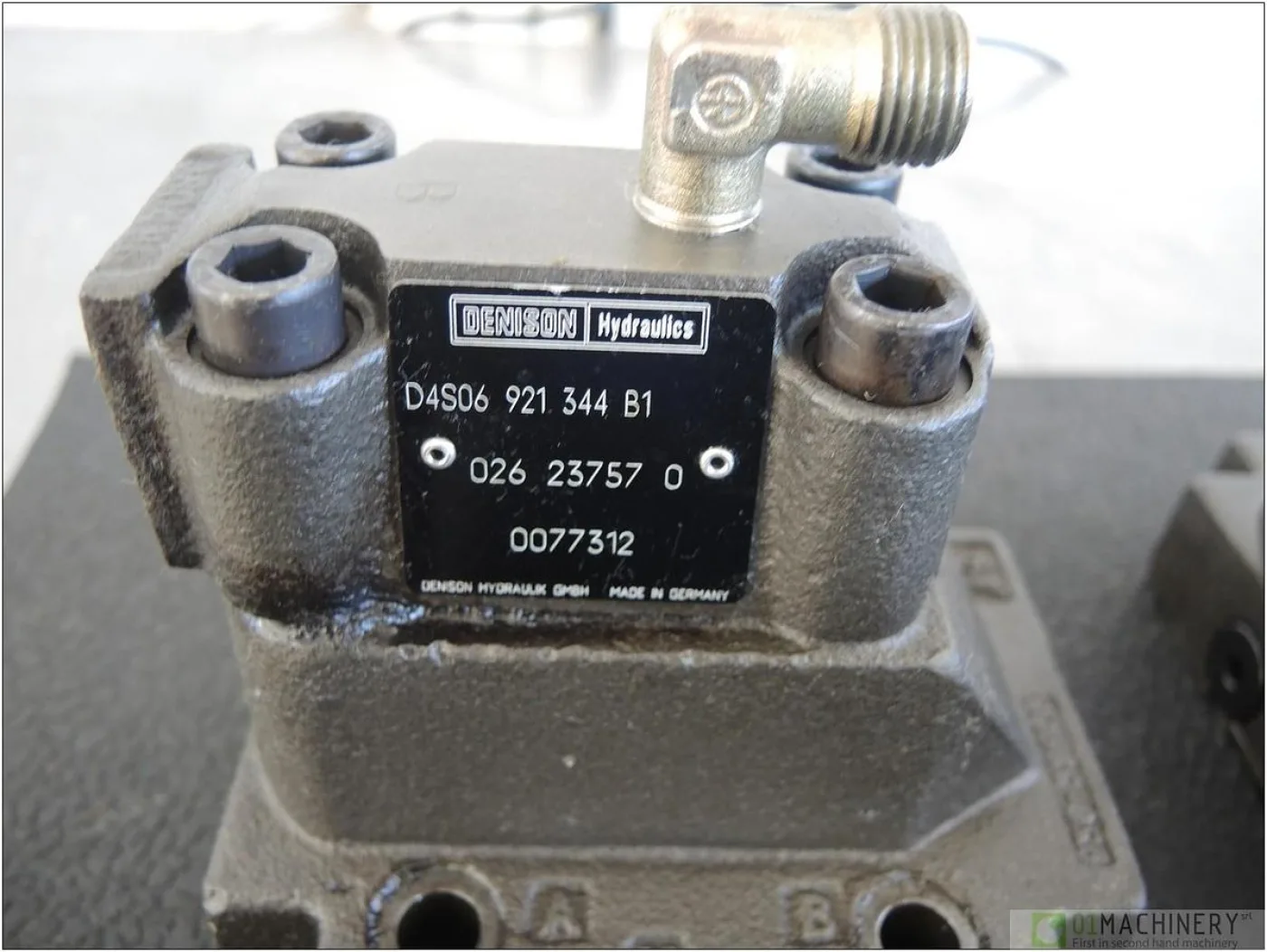 2000 DENISON D4S06921344B1 AI2236 - 1
