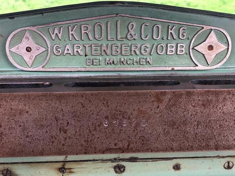 Kroll 700