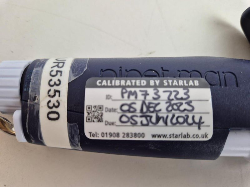 Gilson PIPETMAN L P1000L 100-1000uL Single Channel Pipette Colour-code BLUE