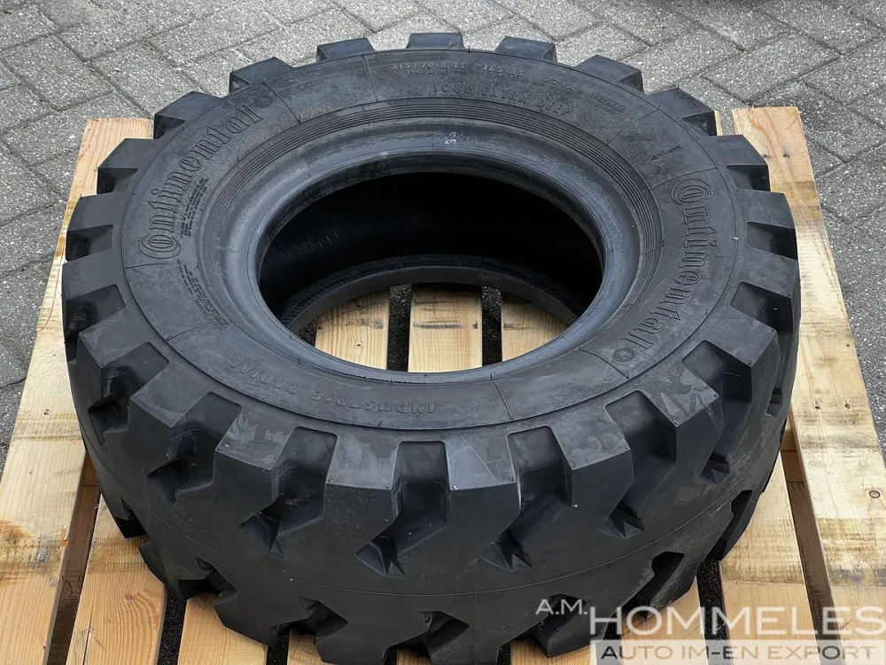 Continental 315/70R15 (300-15) 22PR