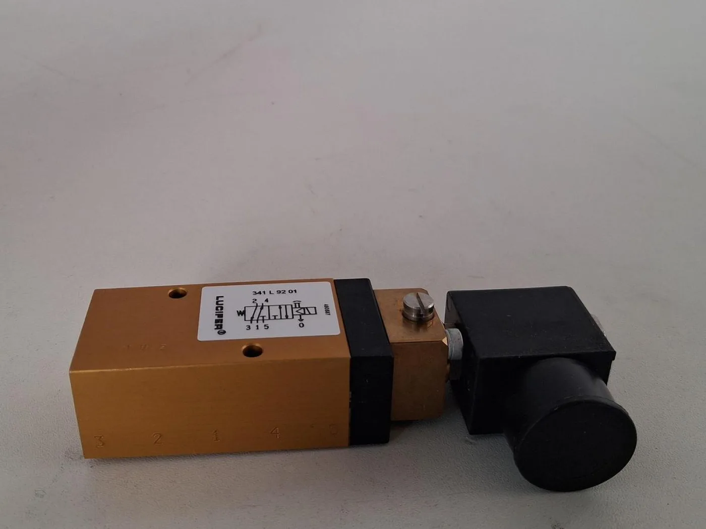 Parker Lucifer 341L9201 Magnetventil 5/2-Wege DN4 24 VDC - 4