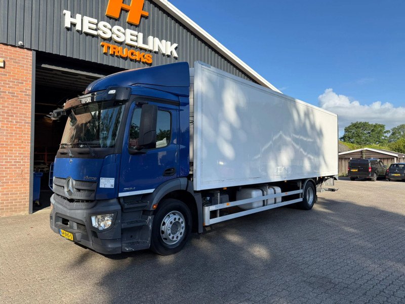 Mercedes-Benz Antos 2124 Carrier Vector 1950MT with 2 Side Doors, Dhollandia, 2000KG, NL Truck, 317,340KM!