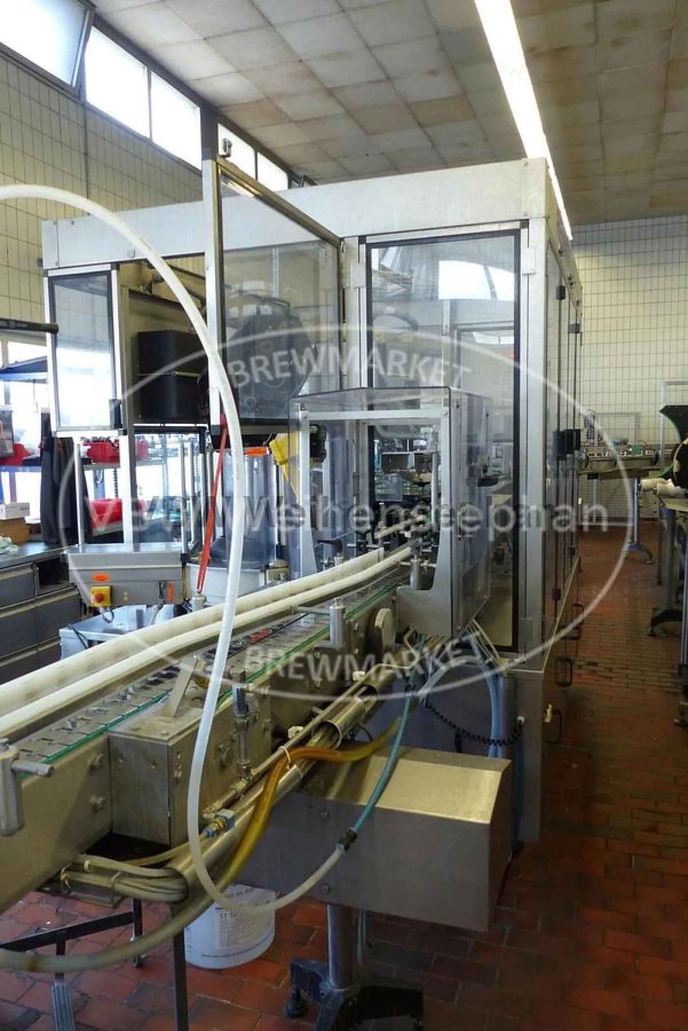 Bottle labelling machine - 2