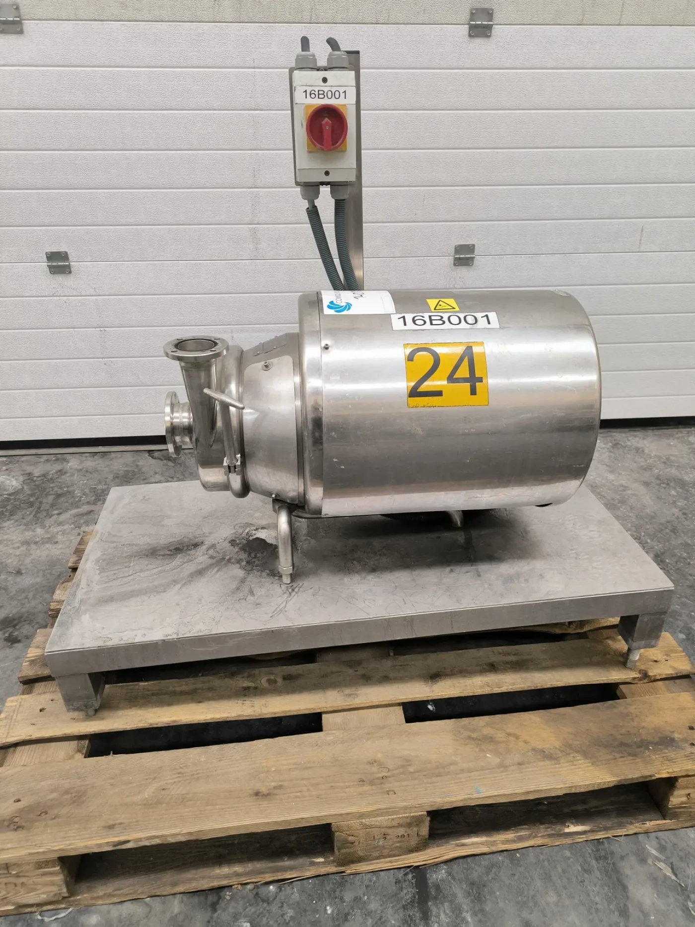 CENTRIFUGAL PUMP INOXPA S-35 F 7.5 KW - 1