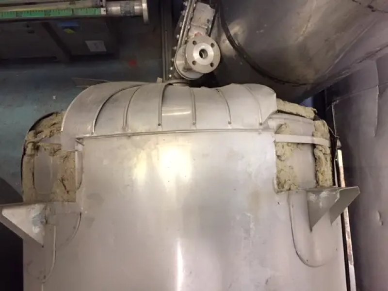 USED STAINLESS STEEL TANK 3000 LITERS