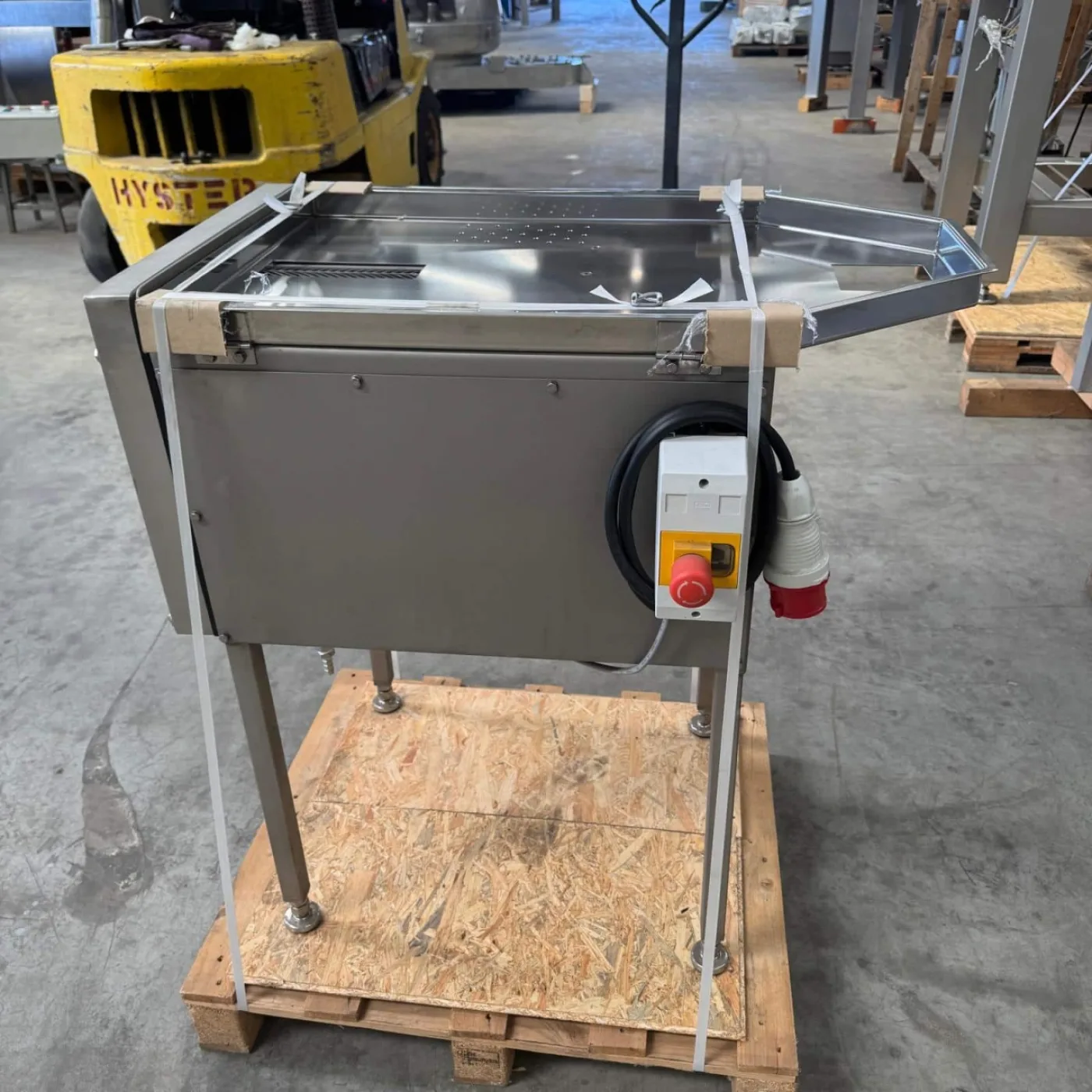 Gizzard Peeling Table, EMF, NEW - 3