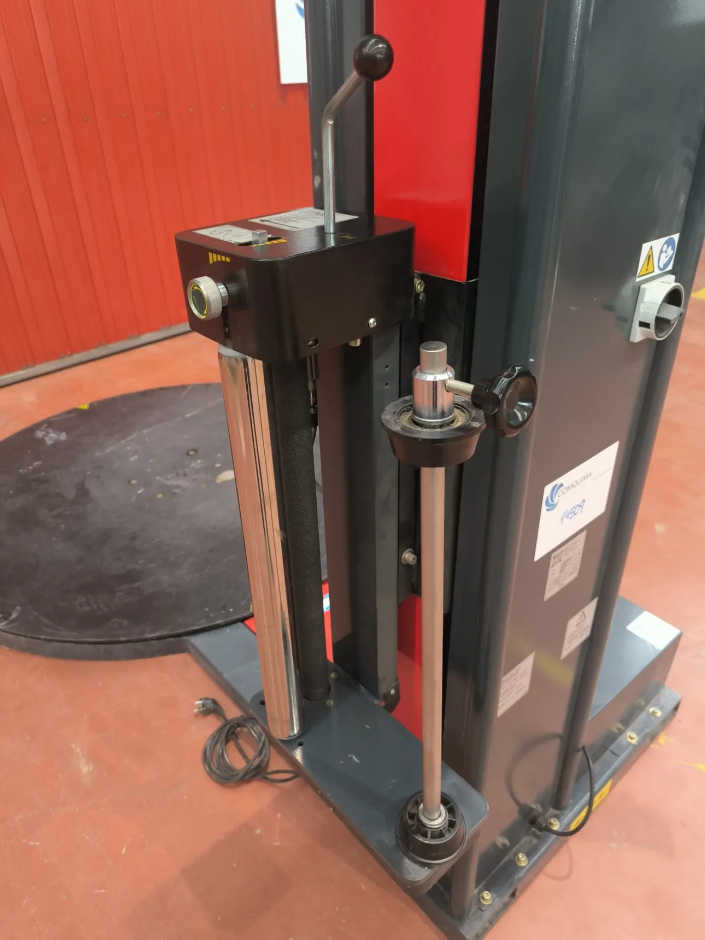 USED SEMI-AUTOMATIC PALLET WRAPPER - 3