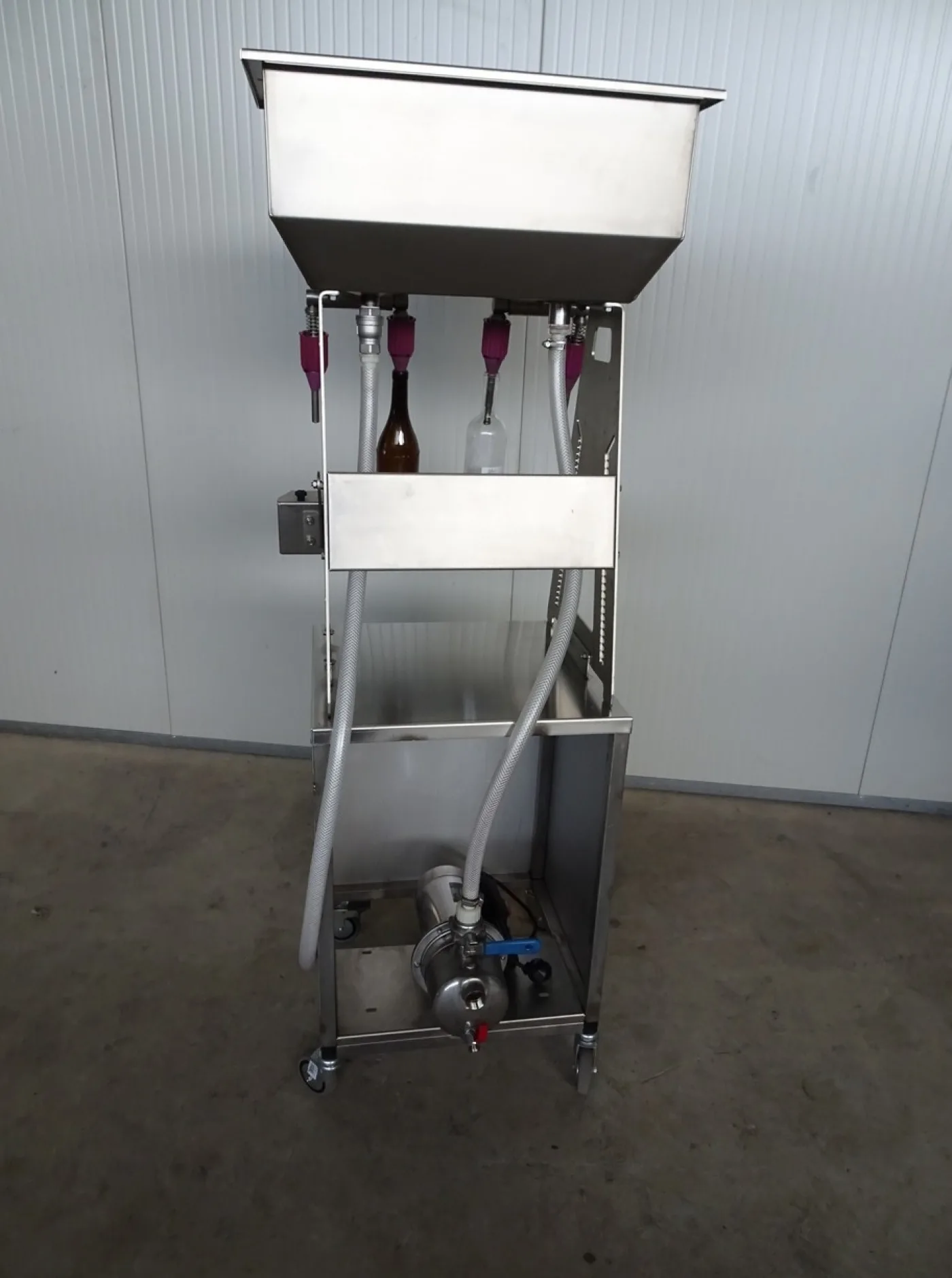 IN-LINE FILLER 4 NOZZLES WITH PUMP AND MECHANIC FLOAT LID NEW MACHINE - 6