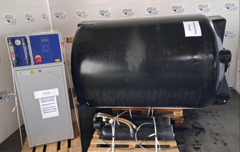 SG Water Umkehrosmoseanlage, Typ RO-1000 S, kombiniert mit einem 4 m³ Prozesswassertank