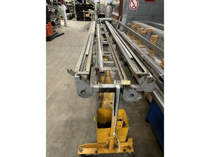 Uster/Staubli - TPF1 knotting frame ww 280 cm