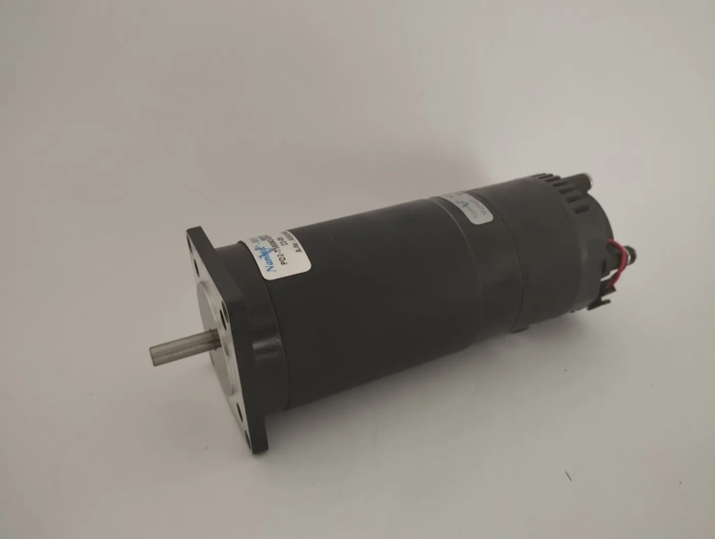 Nanotec Schrittmotor PD2-T 5609C4204-24 Nr. A5024444 - 1