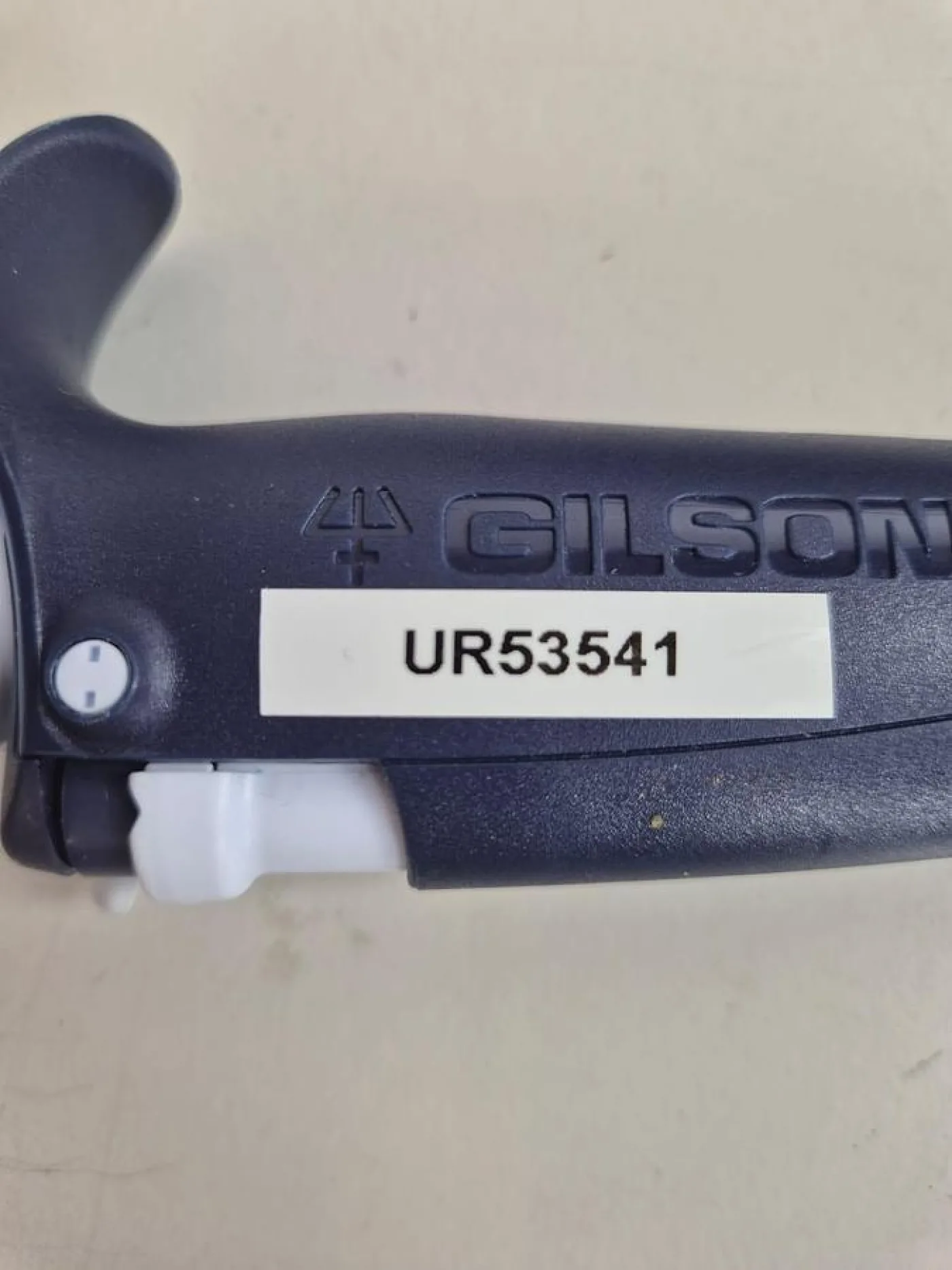 Gilson PIPETMAN L P20L 2-20uL Single Channel Pipette Light Yellow - 4