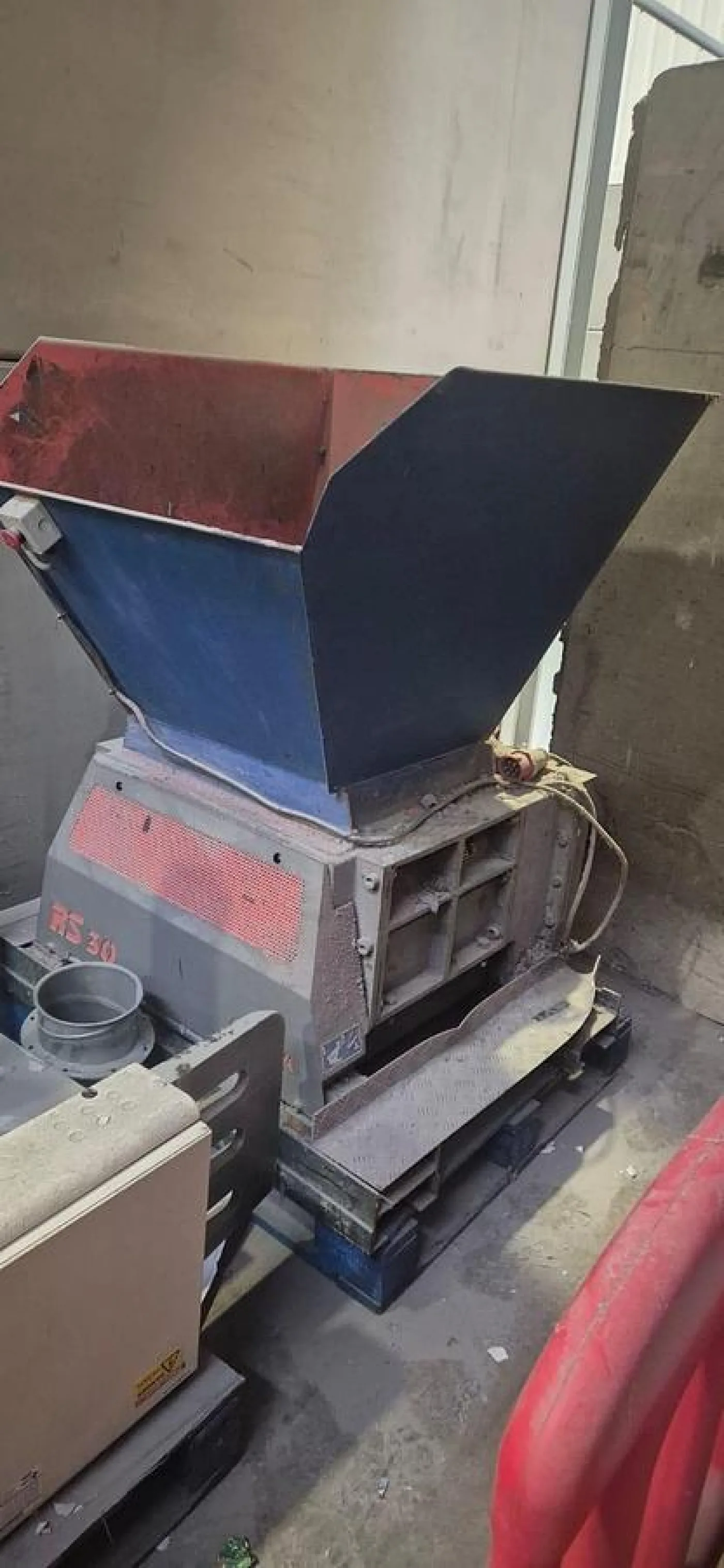 2006 Untha RS 30 Four Shaft Quad Shredder - 2