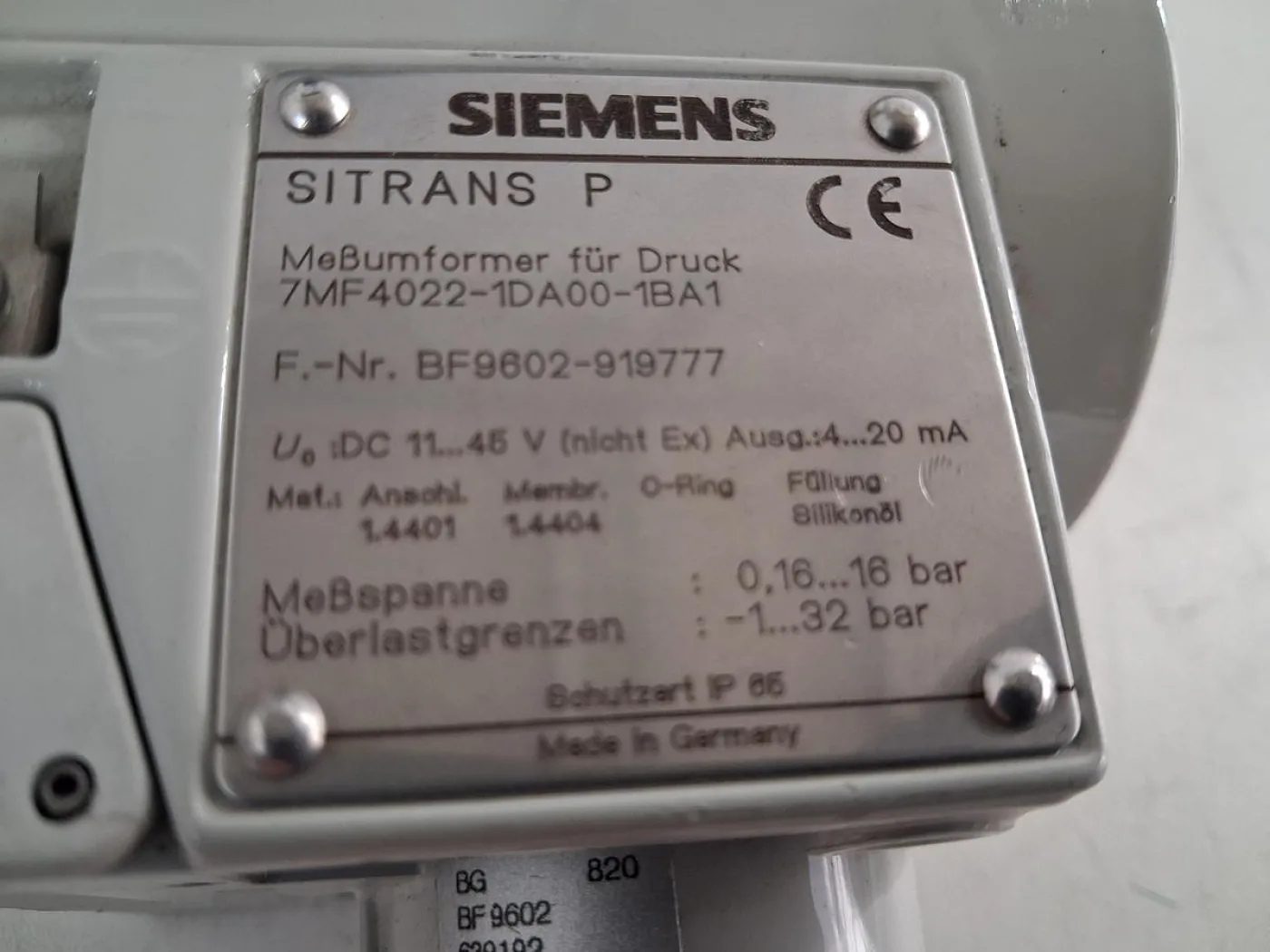 Siemens SITRANS P 7MF4022-1DA00-1BA1 Pressure Transmitter - 4