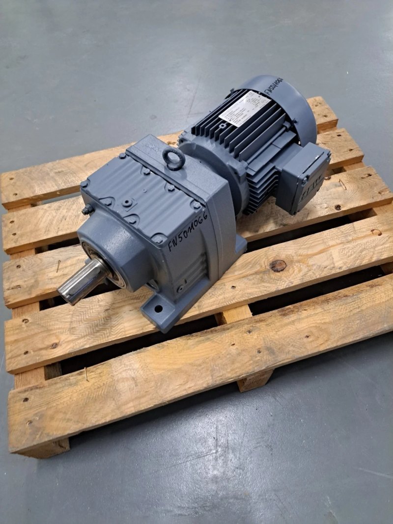 SEW Eurodrive Getriebemotor R67DT90LA/TF