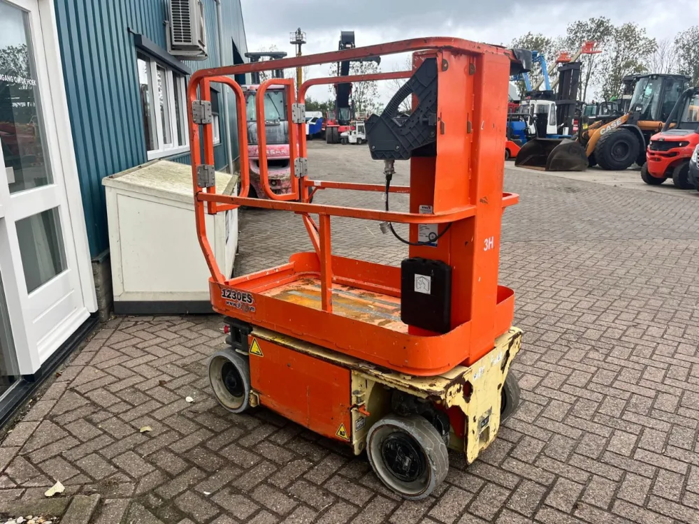 JLG 1230ES