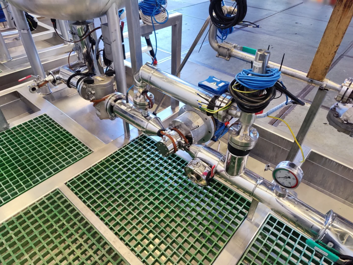 HPV IKA Dispax DR 2000/5 continuous inline mixing system - Inline mixer - 7