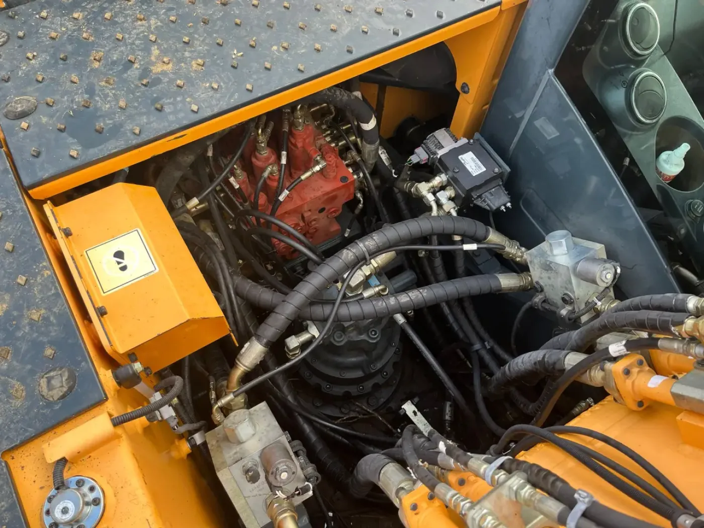 Hyundai - HX 220 L - 2